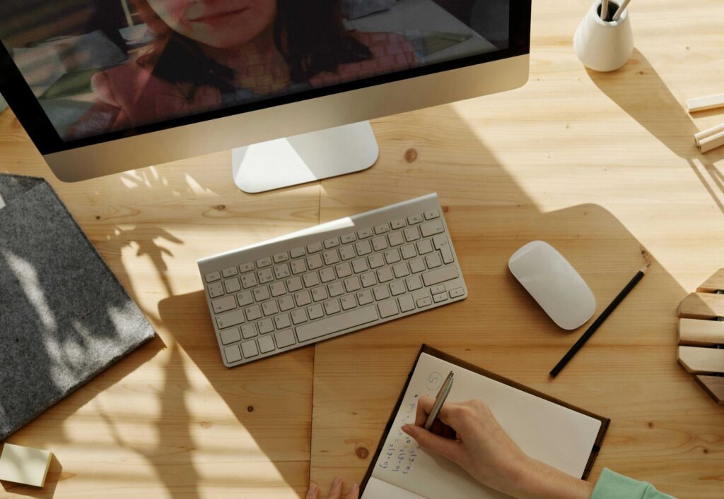 Eine Online Schulung in Offenbach mit Notizen dazu.